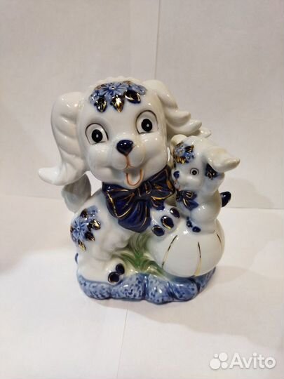 Статуэтка собака со щенком гжель