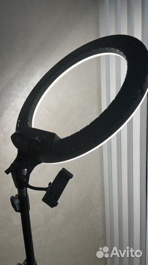 Кольцевая лампа 45 см со штативом