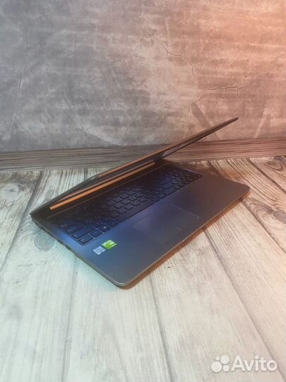 Игровой ноутбук Asus/15.6 HD/120gb SSD/Intel HD