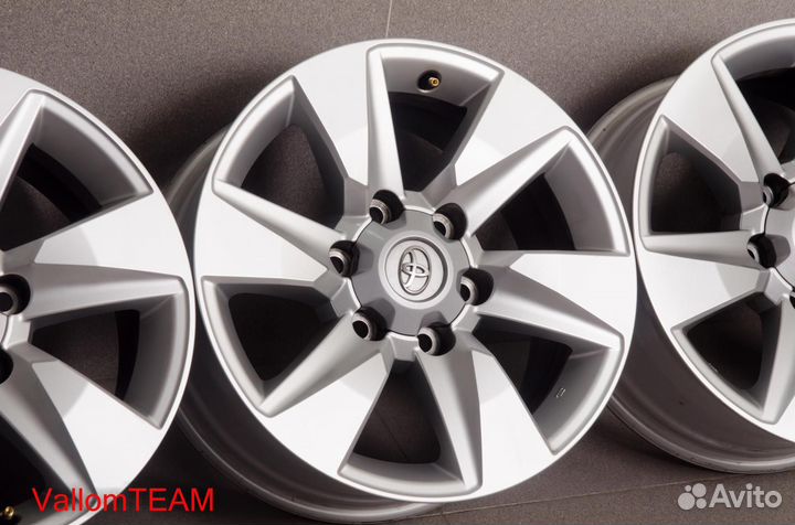 Лот M803951 Оригинальные 17-е диски toyota