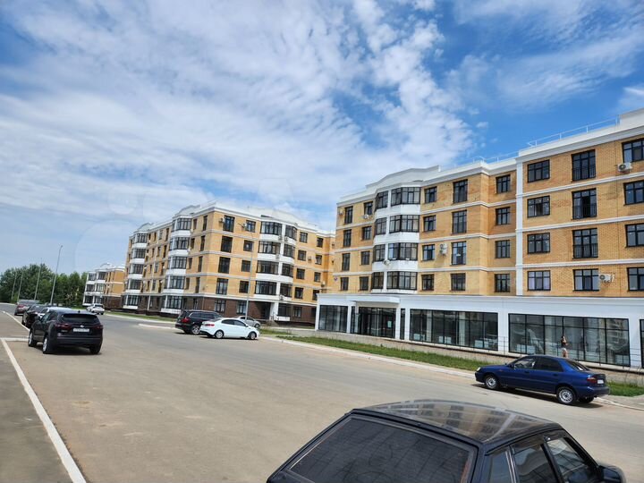 Торговая площадь, 180 м²