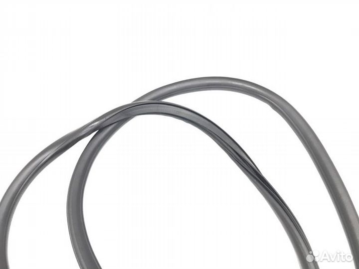 Уплотнительная резинка передняя правая Chevrolet