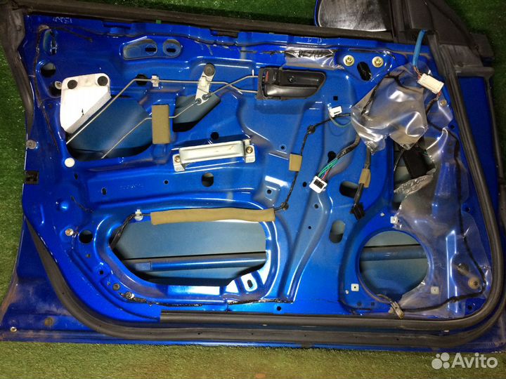 Дверь передняя левая subaru Impreza GG GD G11 Синя