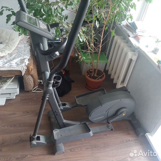 Эллиптический тренажер torneo