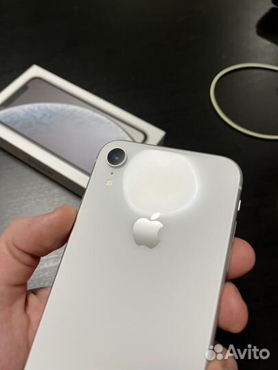 iPhone Xr, 64 ГБ
