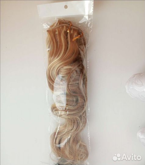 Волосы на заколках