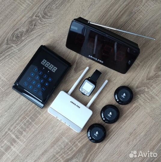 Кнопка вызова официанта,часы, табло, пульт, репите