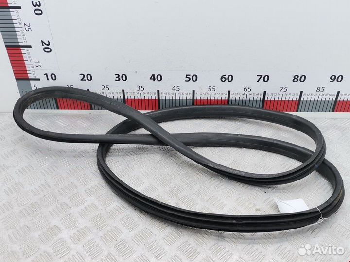 Уплотнитель двери Renault Megane 3