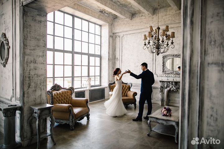 Свадебная фотосессия в студии 220 залов
