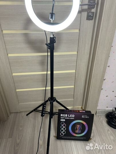 Кольцевая лампа со штативом 26 см