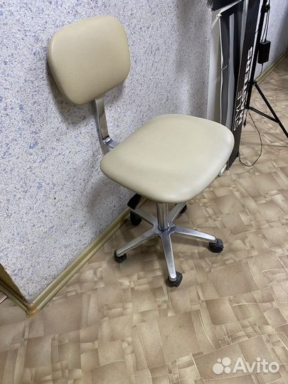 Стул кожаный