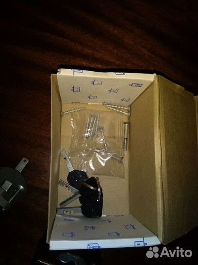 Замок квартирный английский