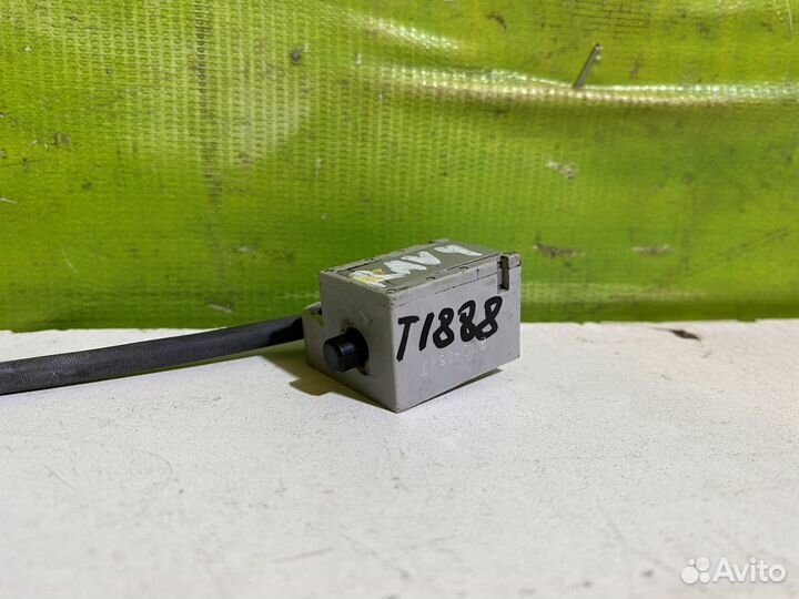 Датчик стояночного тормоза Toyota Lexus 8455016060