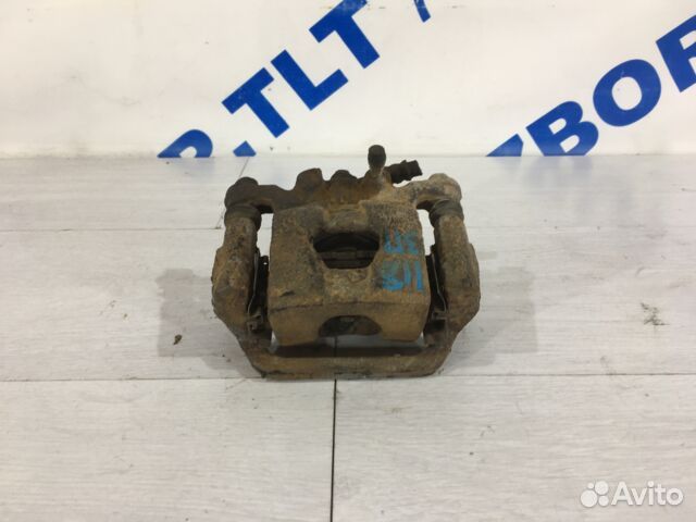 Суппорт задний правый nissan qashqai J10 2.0 ат