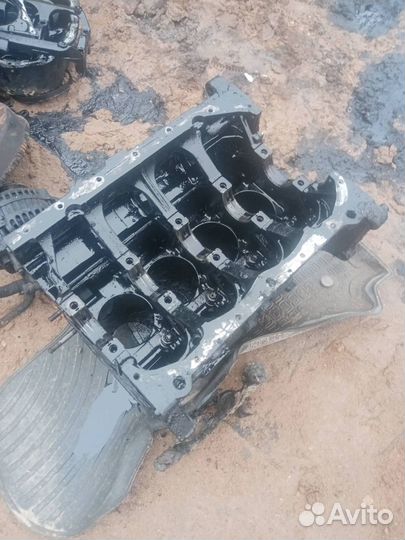 Блок цилиндров Mitsubishi Space Wagon 2 2.0 4D68T