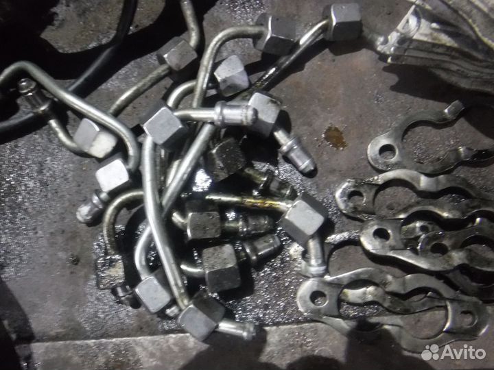 Крепеж и трубки форсунок Audi Q7 2005-2012