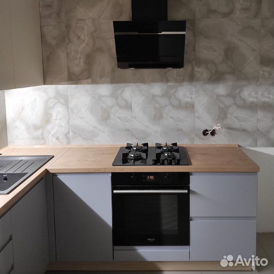 Кухонный гарнитур угловой