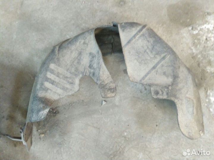 Подкрылок задний правый Skoda Octavia A5 2004-2013