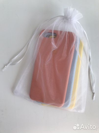 Чехлы на iPhone 8