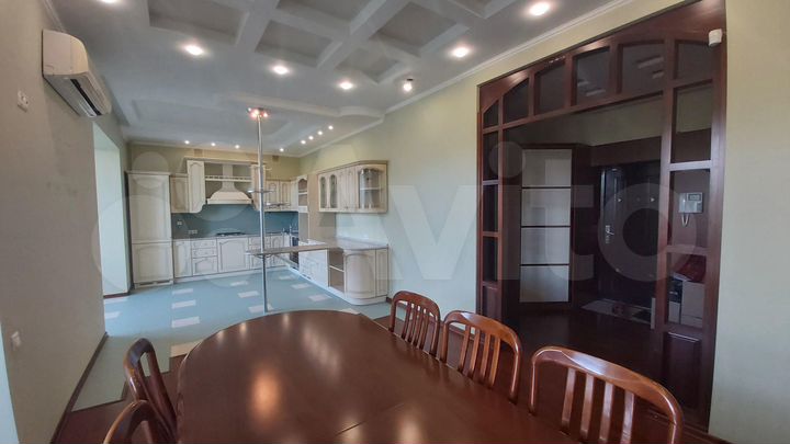 3-к. квартира, 120 м², 4/9 эт.