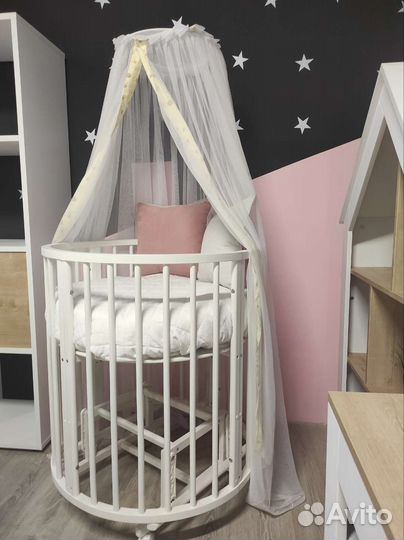 Продам кроватку 7в 1 с маятником