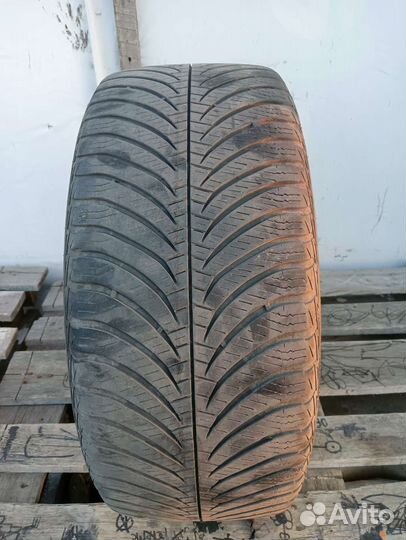 Goodyear Vector 4Seasons Gen-2 225/45 R17