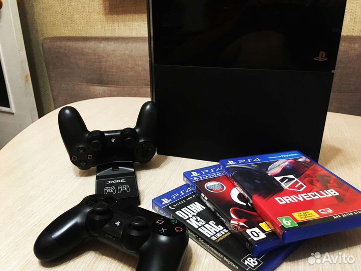 Sony PlayStation 4