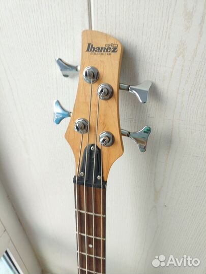 Бас гитара Ibanez GSR180 +бас комб Ibanez 15Вт
