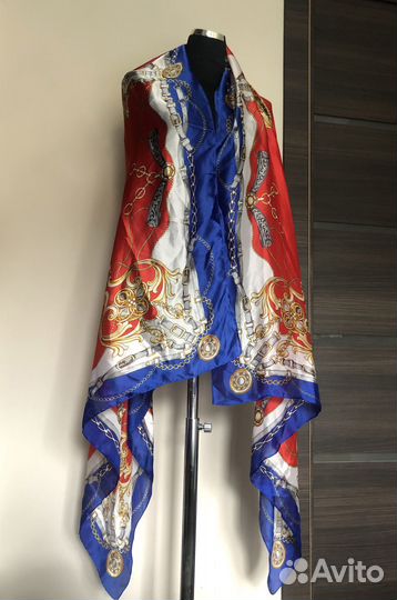 Большой шелковый шарф палантин с принтом