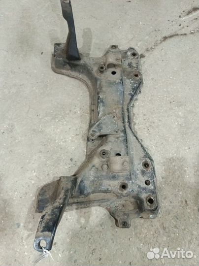 Подрамник передний Ford Focus