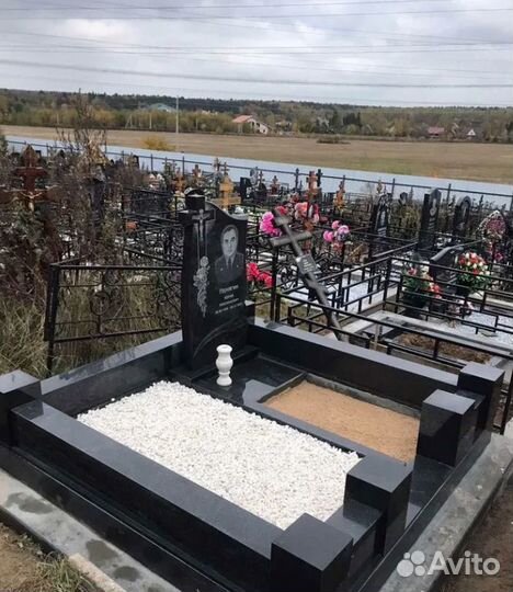 Памятник Волна на могилу