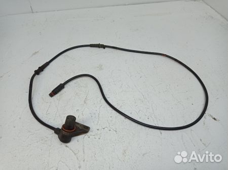 Датчик ABS передний