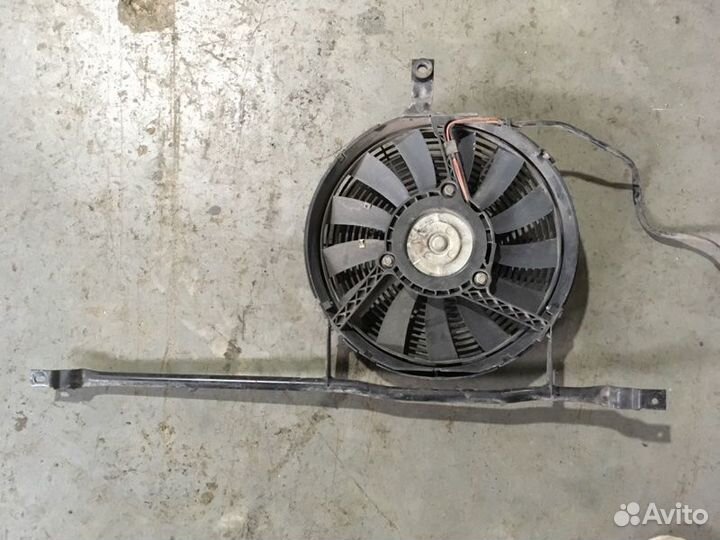 Вентилятор радиатора Audi A6 C5 AZA 2001