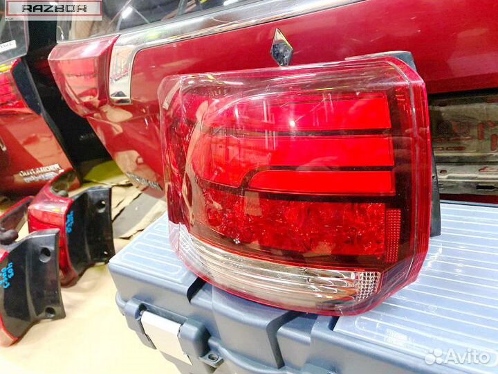 Фонарь в заднее левое крыло Mitsubishi Outlander 3