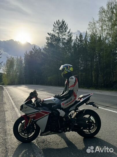 Yamaha r1