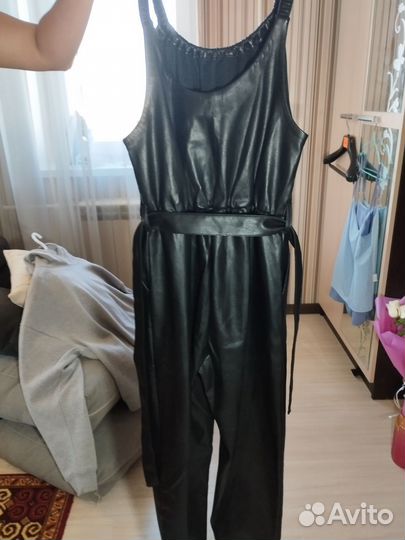 Кожаный комбинезон женский