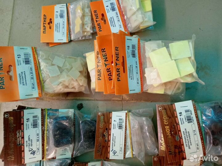 Мебельная фурнитура