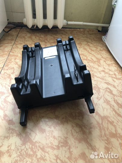 База изофикс Recaro