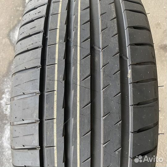 Michelin Pilot Sport 4 225/45 R19 96W