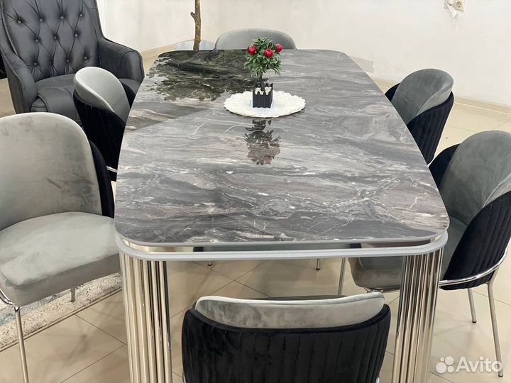 Кухонный стол