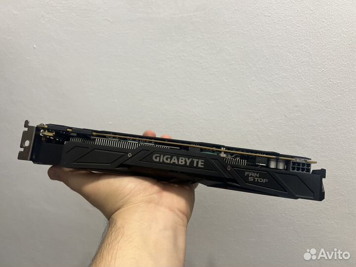 Видеокарта GT 1070