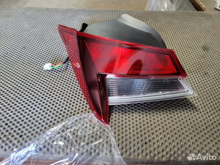 Фонарь задний левый Hyundai Elantra CN7 2021 2022