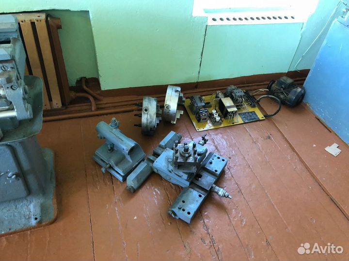 Токарный станок