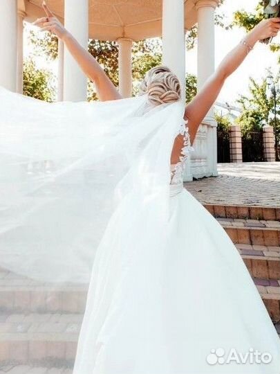 Свадебное платье 44 46 бу