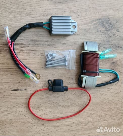 Катушка генератора и реле с предохранителем