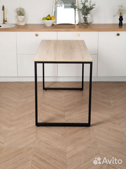 Кухонный стол