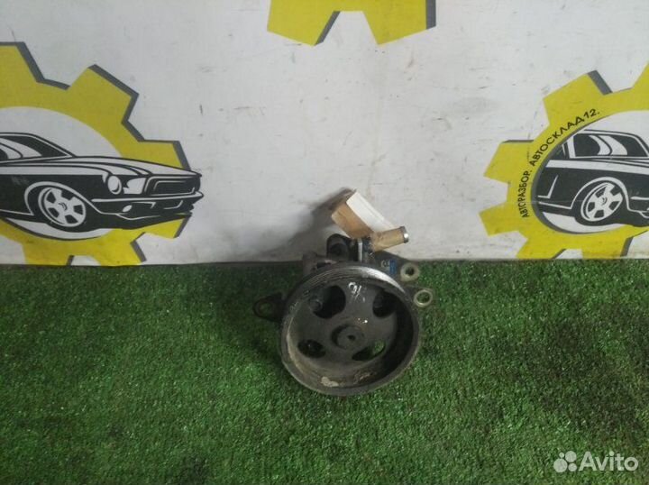Насос гура Nissan X-Trail Т30