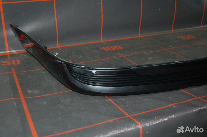 Накладка бампера заднего - Toyota Land Cruiser 200