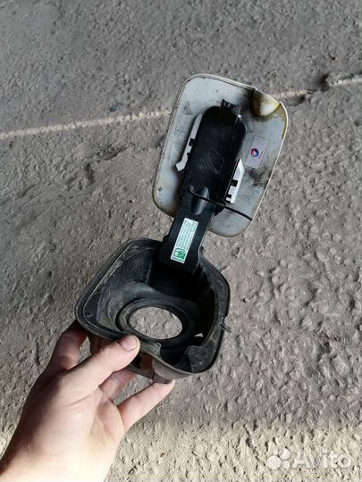 Citroen c4 sedan корпус лючка бензобака