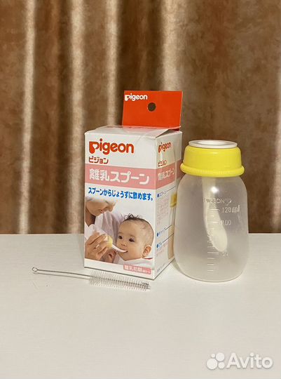 Бутылочка с ложкой Pigeon для кормления +3 мес